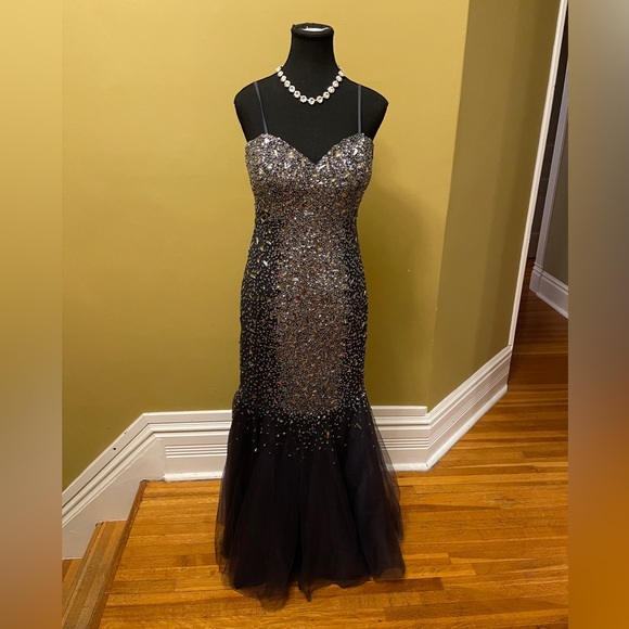 Bling evening gown - Picture 2 of 12